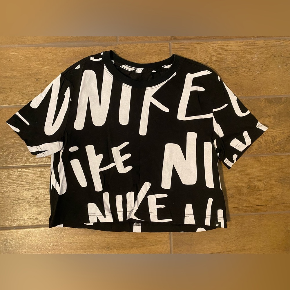 Nike Crop Tshirt